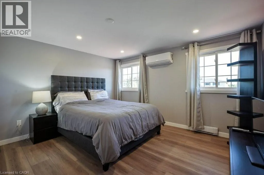 107 DINISON Crescent