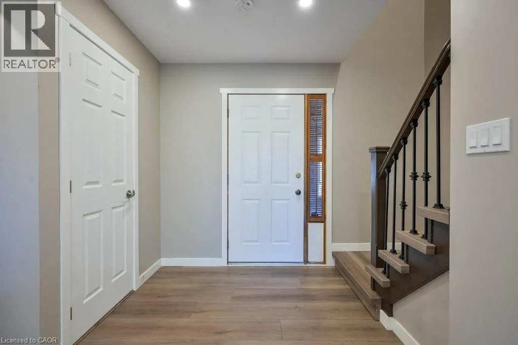 107 DINISON Crescent