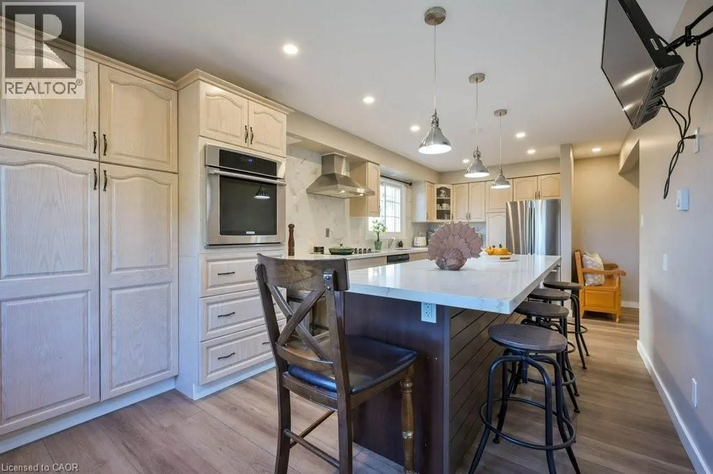 107 DINISON Crescent