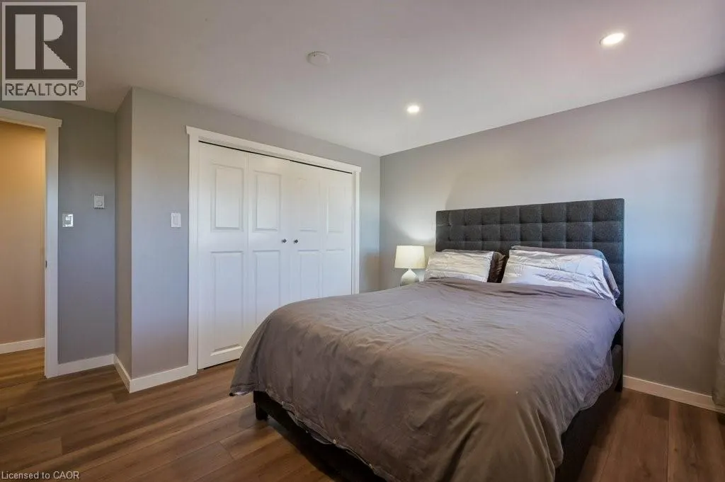 107 DINISON Crescent