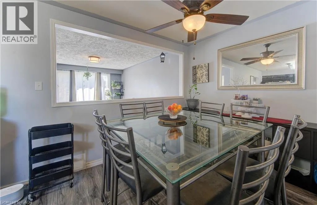 320 COUNTRY HILL Drive