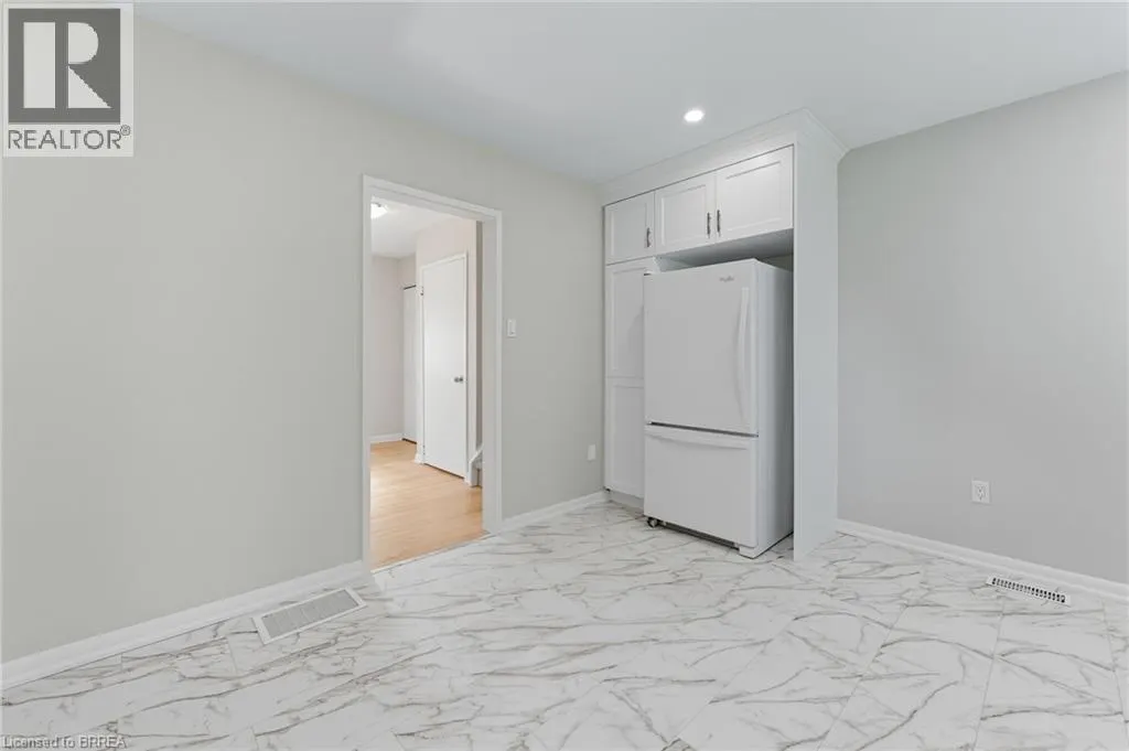 30 FORSYTHE Avenue