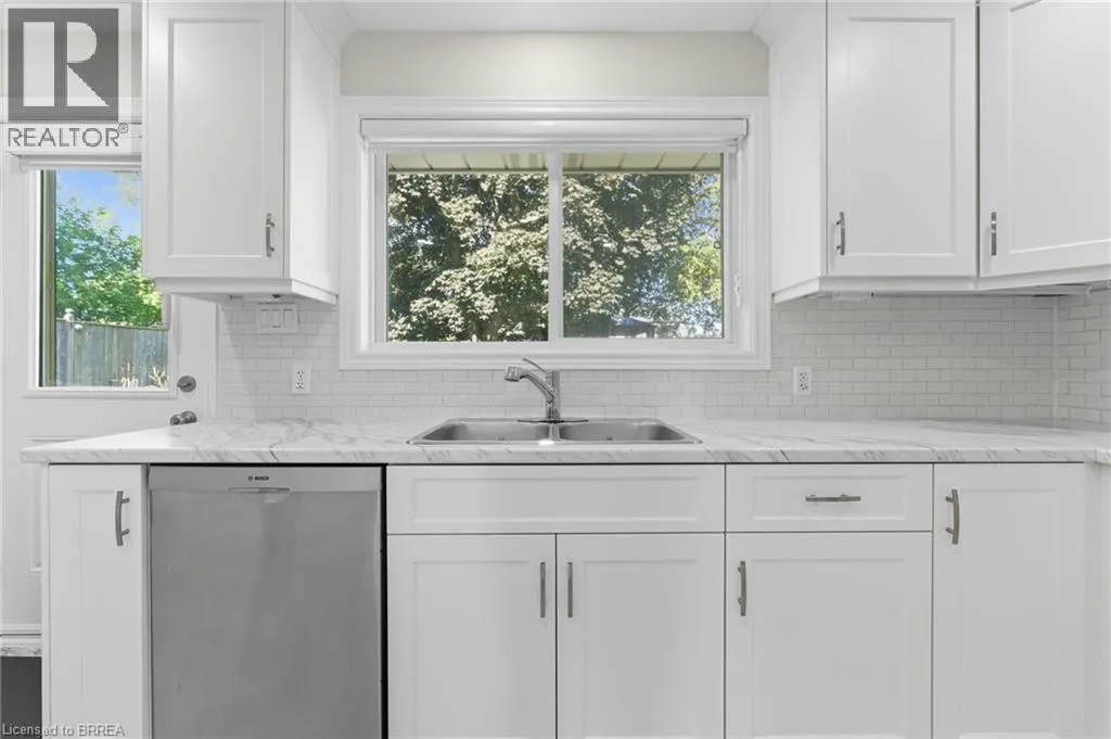 30 FORSYTHE Avenue