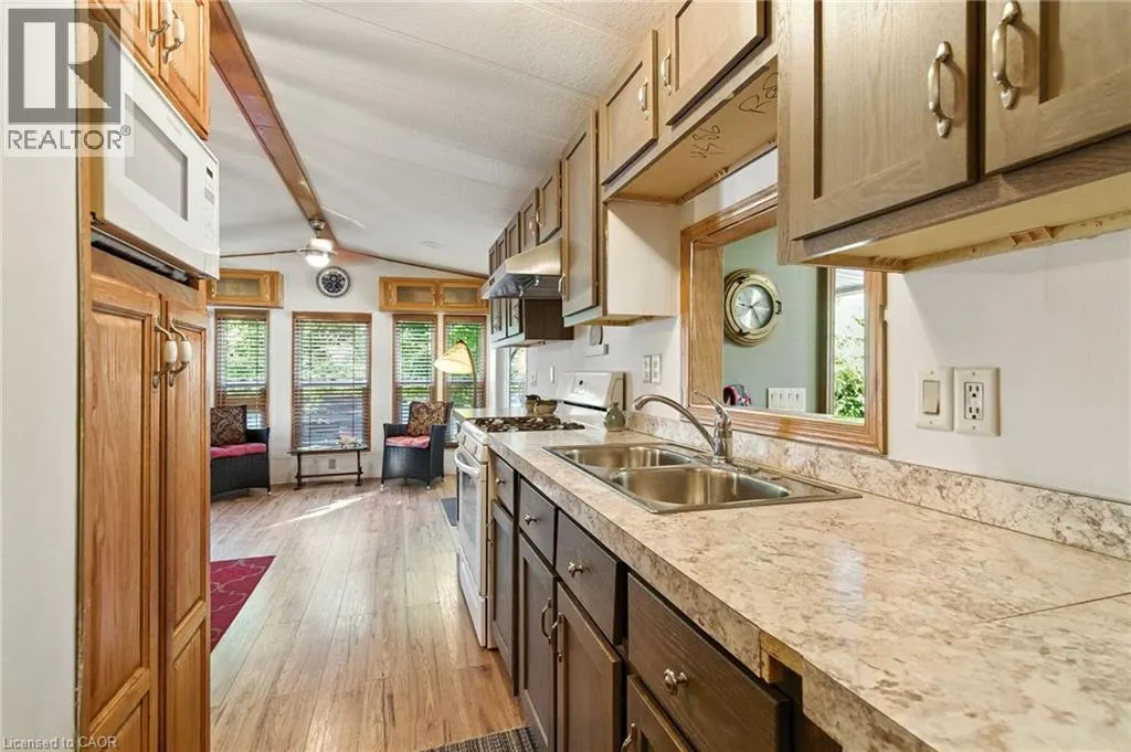 23 FOUR MILE CREEK Road Unit# 411, #411