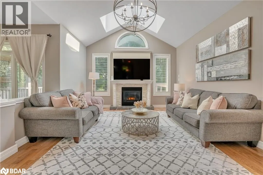 28 WINDSOR Crescent