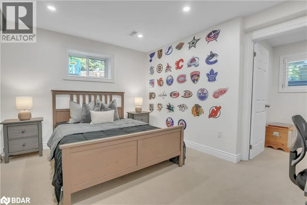 28 WINDSOR Crescent