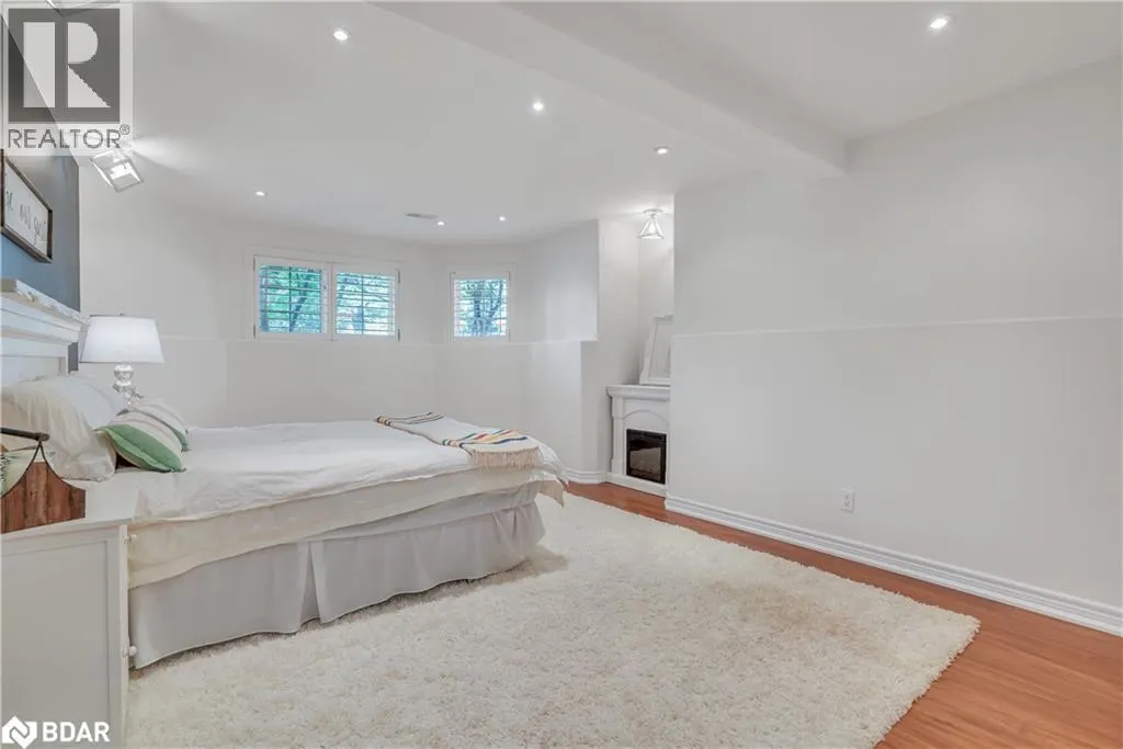 28 WINDSOR Crescent