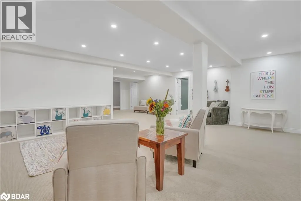 28 WINDSOR Crescent