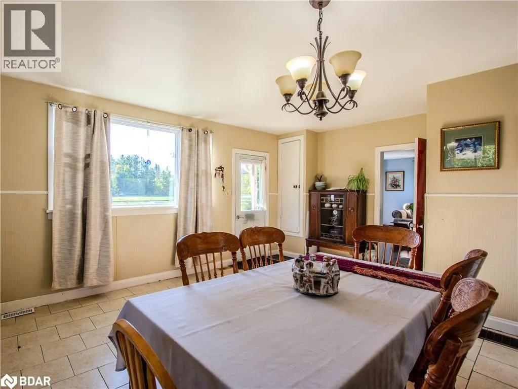2041 W FLOS RD FOUR Road W