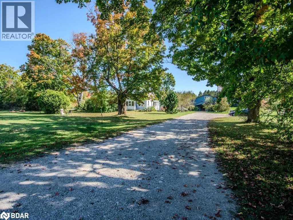 2041 W FLOS RD FOUR Road W