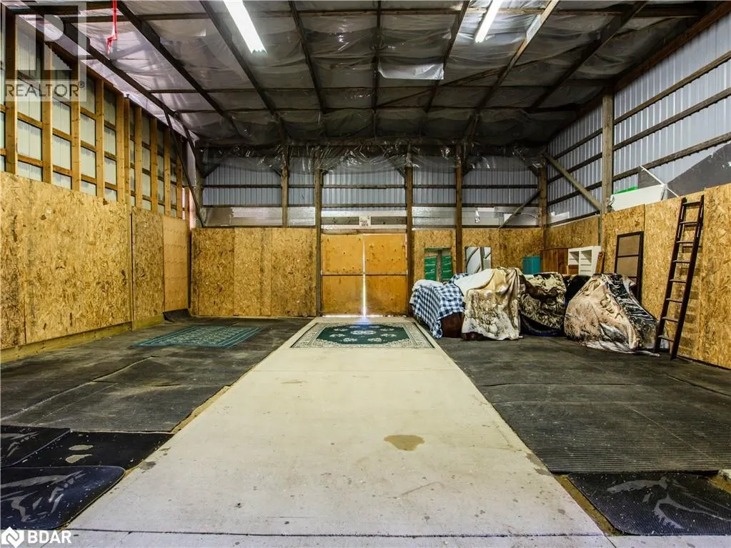 2041 W FLOS RD FOUR Road W