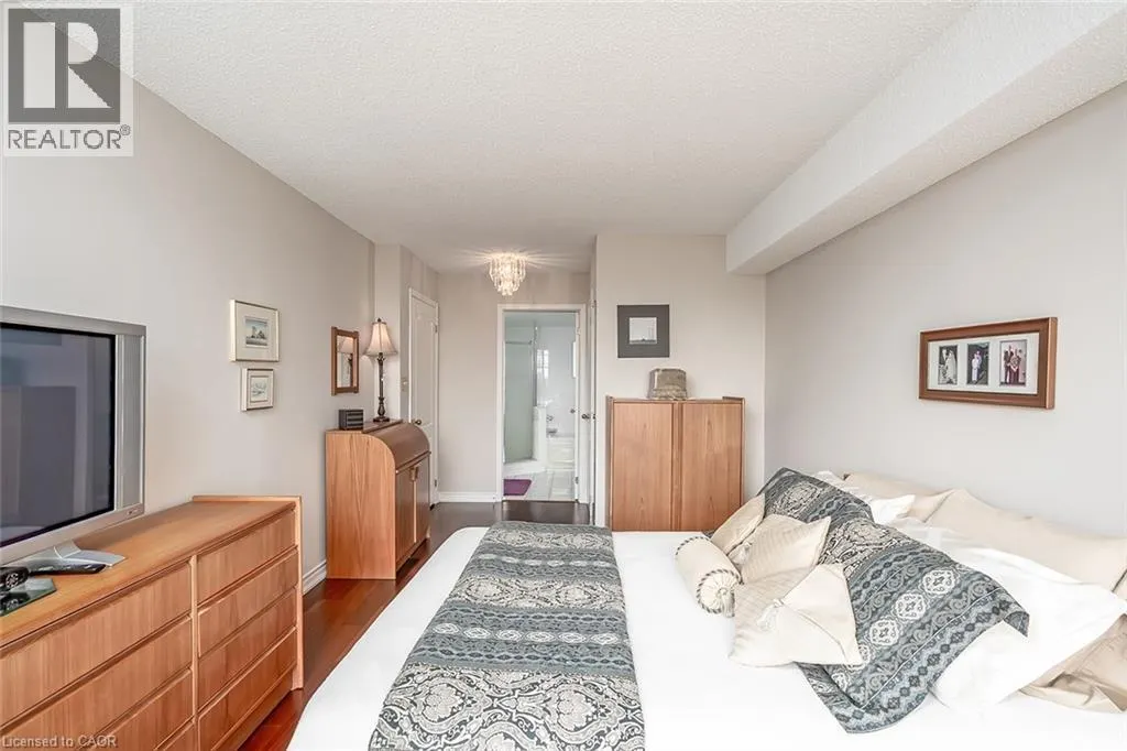 1276 MAPLE CROSSING Boulevard Unit# 612, #612