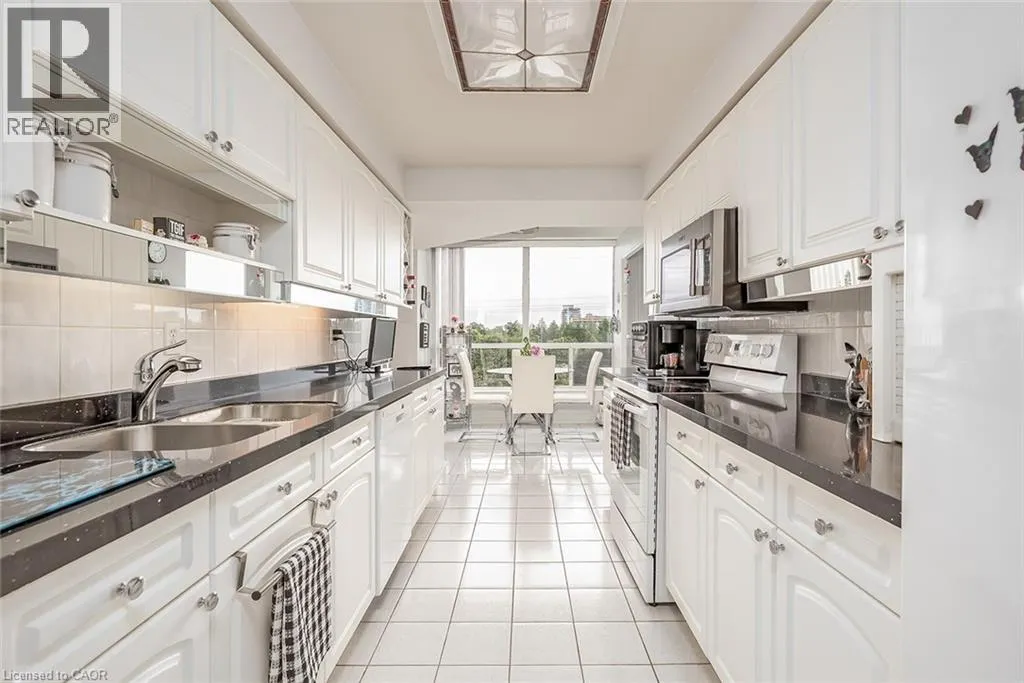 1276 MAPLE CROSSING Boulevard Unit# 612, #612