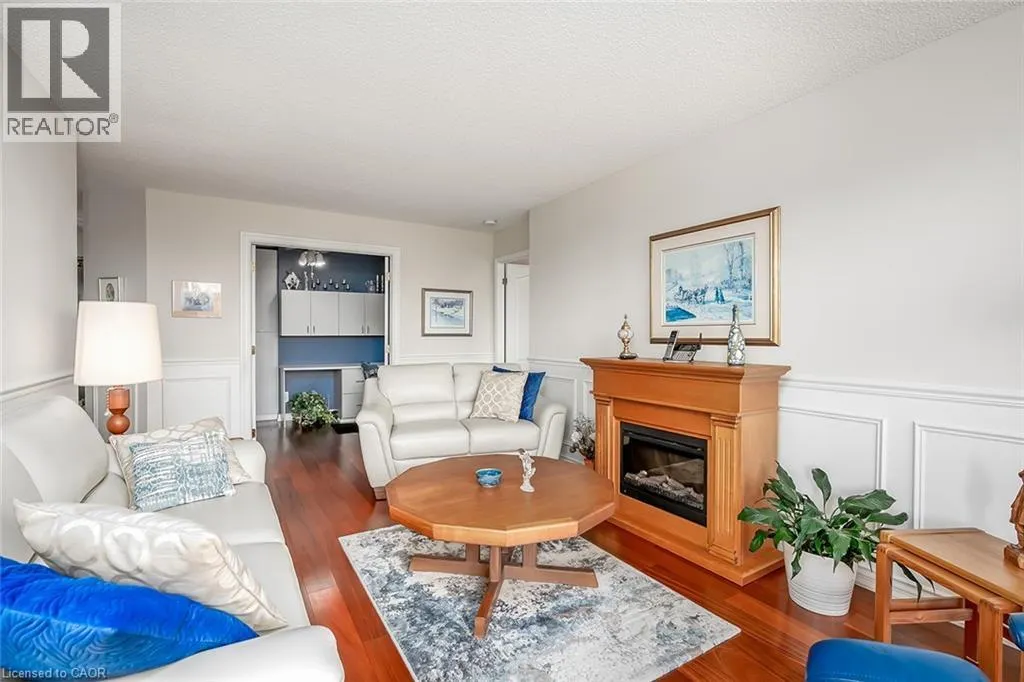 1276 MAPLE CROSSING Boulevard Unit# 612, #612