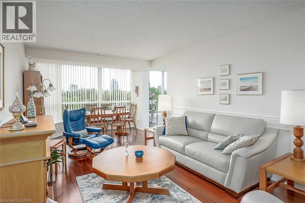 1276 MAPLE CROSSING Boulevard Unit# 612, #612