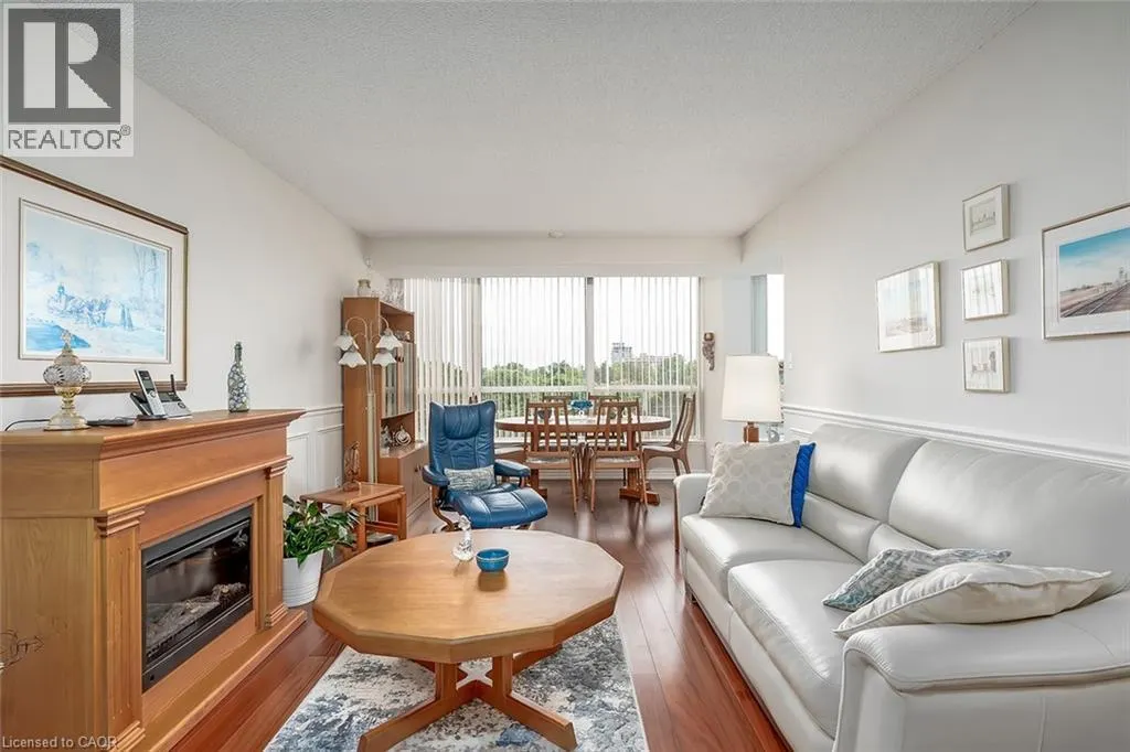1276 MAPLE CROSSING Boulevard Unit# 612, #612