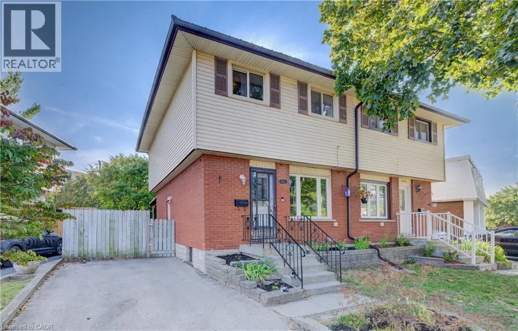 808 WALTER Street Unit# B, #B