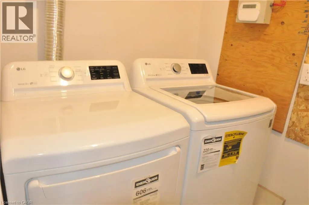 160 ROCHEFORT Street Unit# D3, #D3