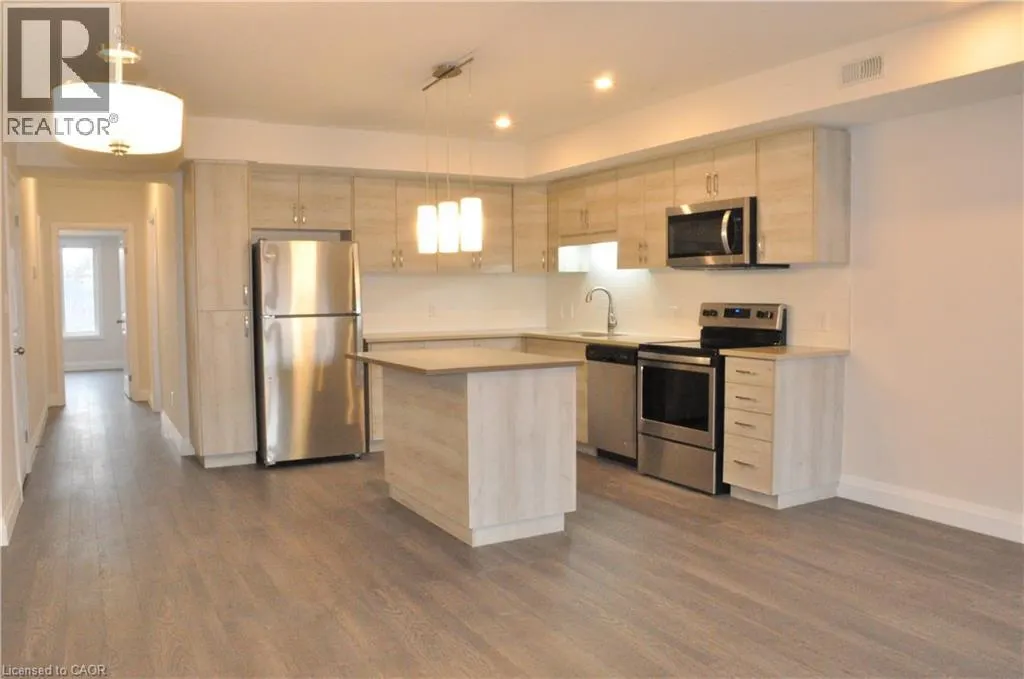 160 ROCHEFORT Street Unit# D3, #D3