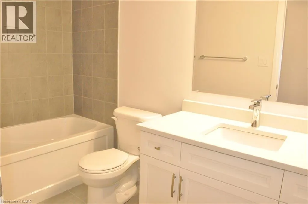 160 ROCHEFORT Street Unit# D3, #D3