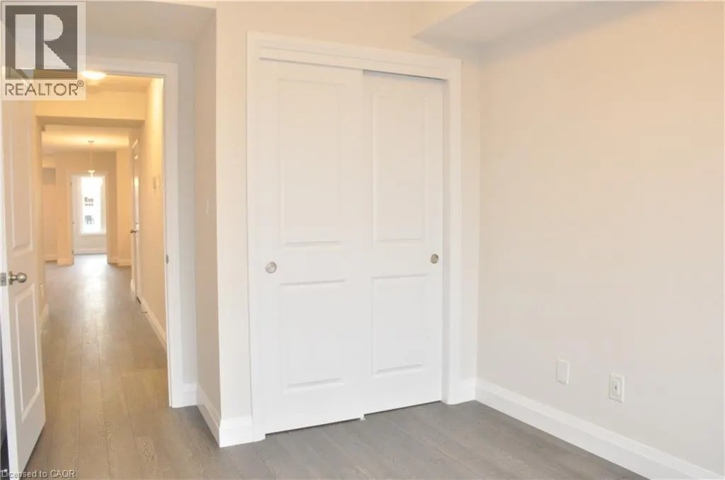 160 ROCHEFORT Street Unit# D3, #D3