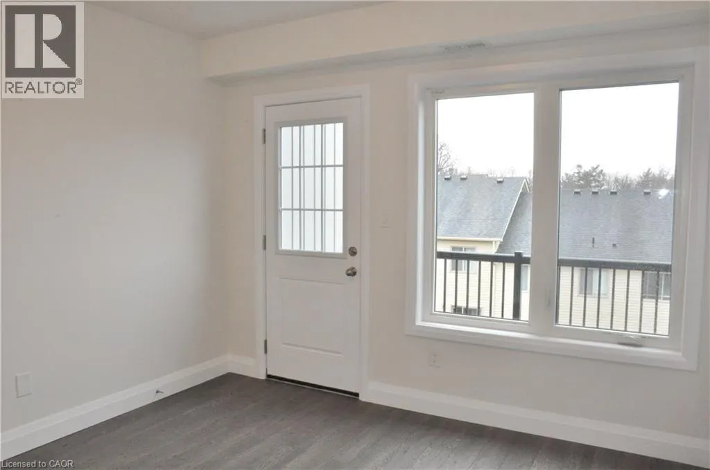 160 ROCHEFORT Street Unit# D3, #D3