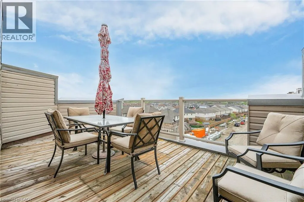 70 WILLOWRUN Drive Unit# A2, #A2