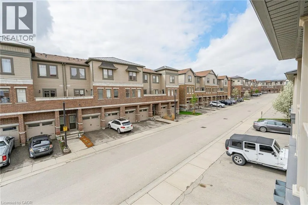 70 WILLOWRUN Drive Unit# A2, #A2