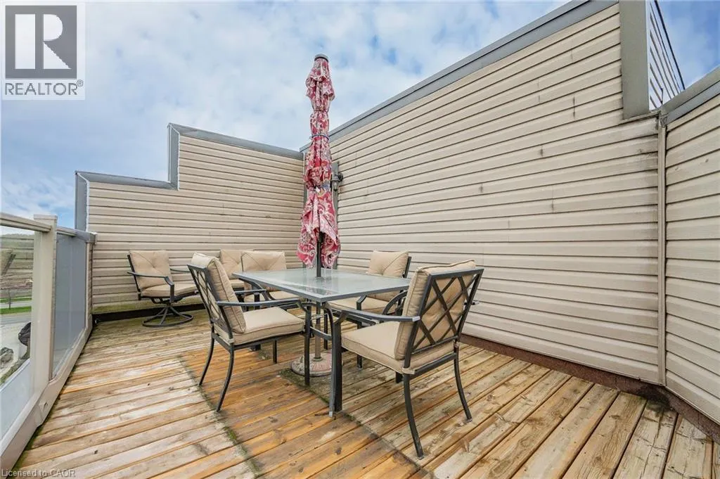 70 WILLOWRUN Drive Unit# A2, #A2