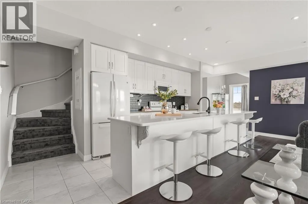 70 WILLOWRUN Drive Unit# A2, #A2