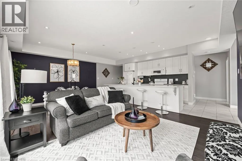 70 WILLOWRUN Drive Unit# A2, #A2