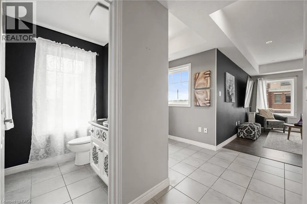 70 WILLOWRUN Drive Unit# A2, #A2