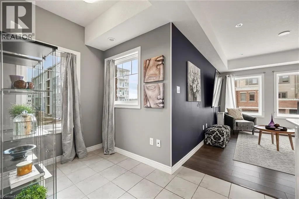 70 WILLOWRUN Drive Unit# A2, #A2