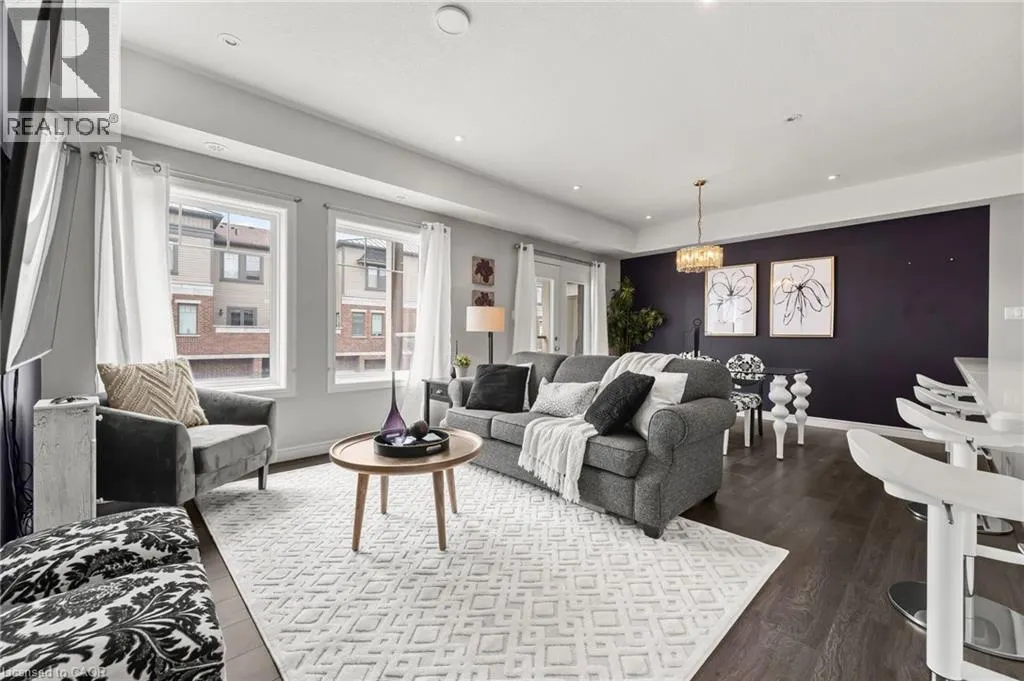 70 WILLOWRUN Drive Unit# A2, #A2