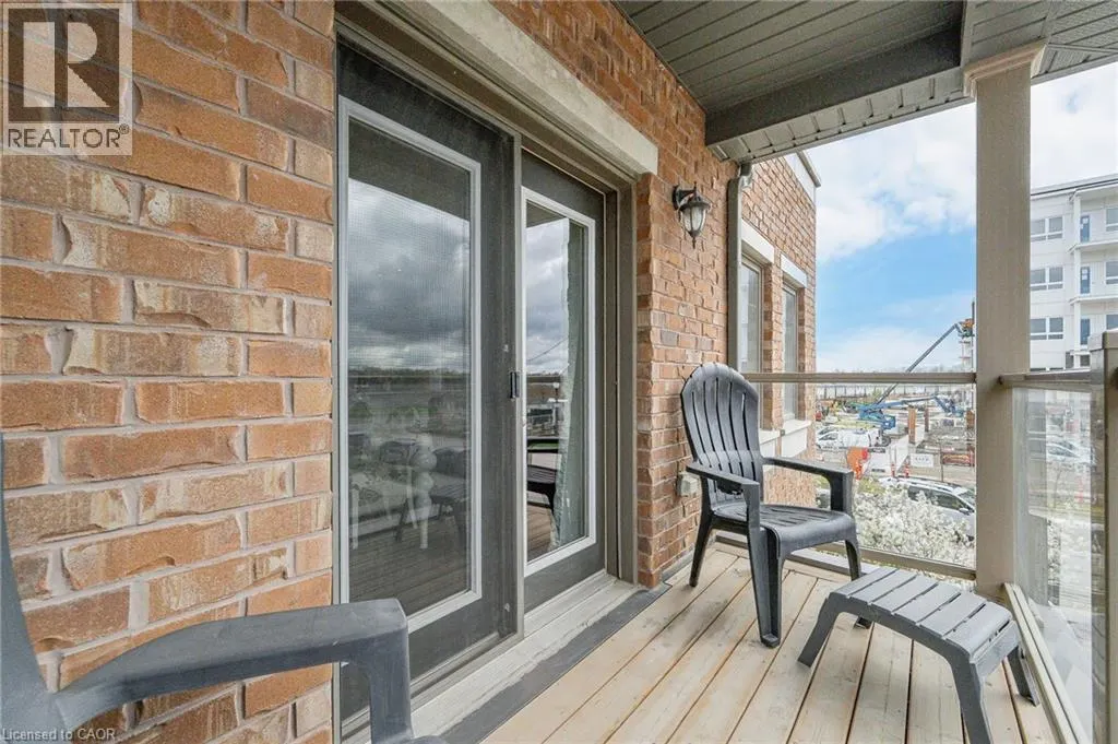 70 WILLOWRUN Drive Unit# A2, #A2
