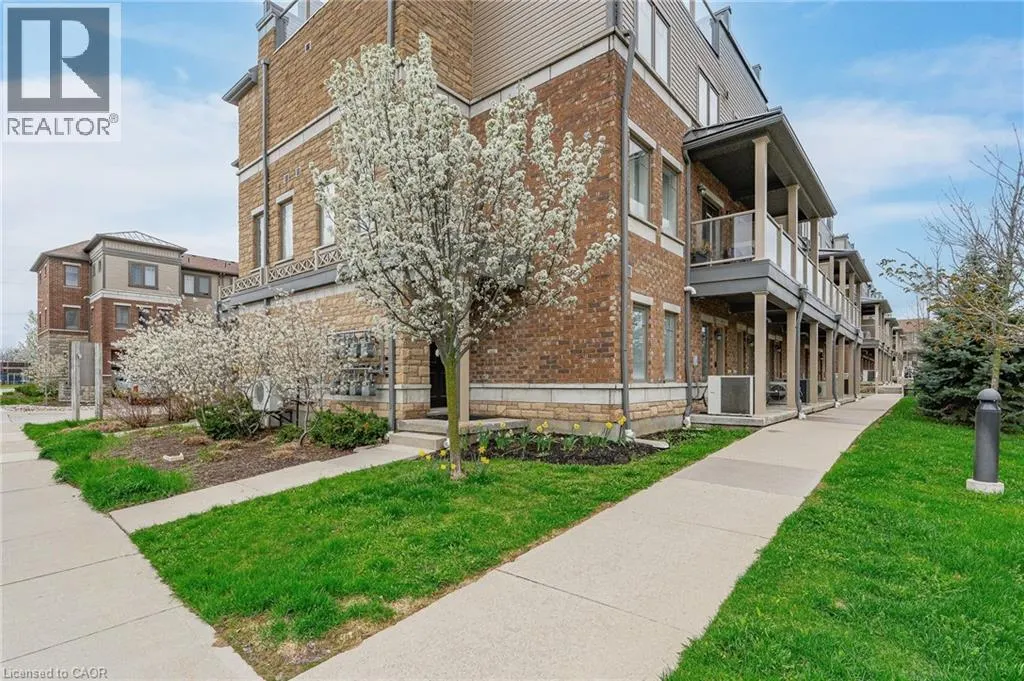 70 WILLOWRUN Drive Unit# A2, #A2