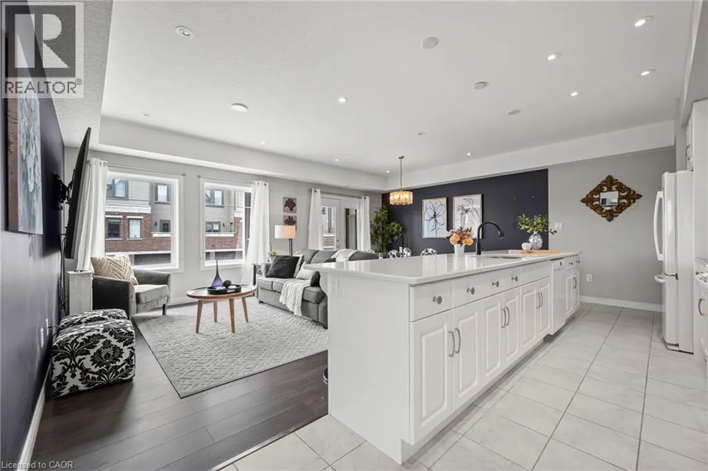 70 WILLOWRUN Drive Unit# A2, #A2