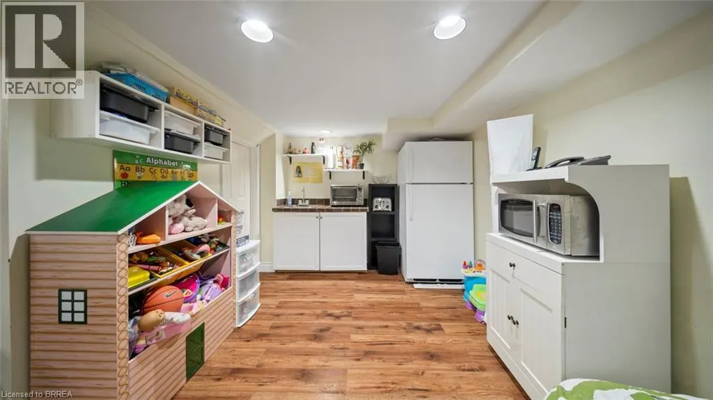 27 GILLIN Road