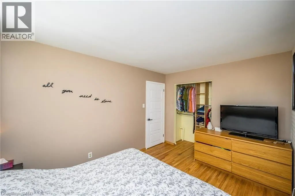 551 CHAMBERLAIN Road Unit# Upper, #Upper