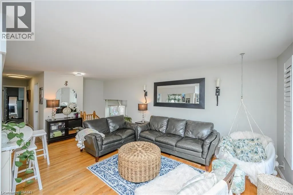 551 CHAMBERLAIN Road Unit# Upper, #Upper