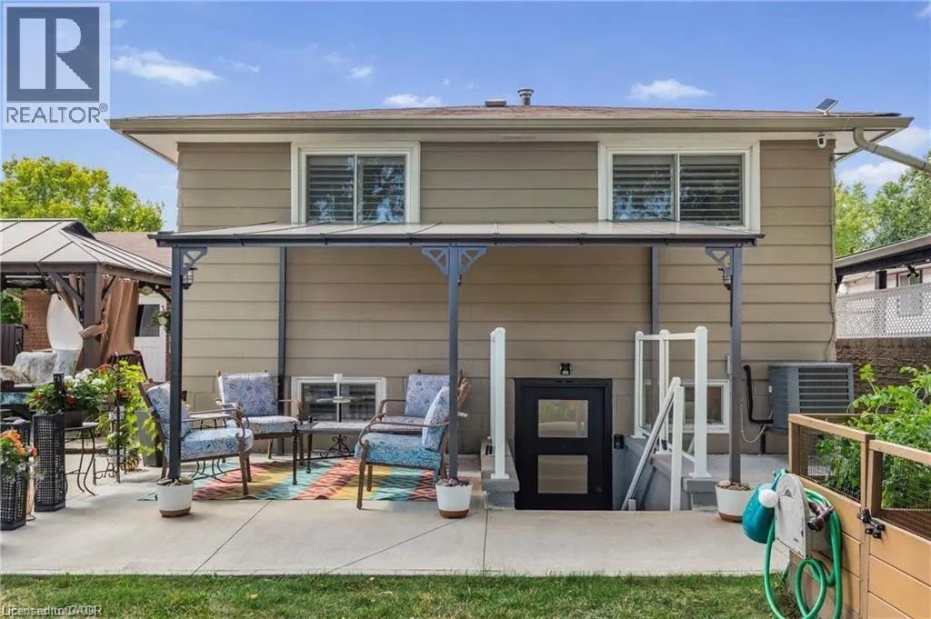 551 CHAMBERLAIN Road Unit# Upper, #Upper