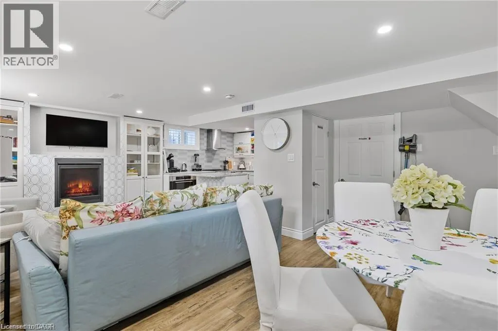 551 CHAMBERLAIN Road Unit# Lower, #Lower