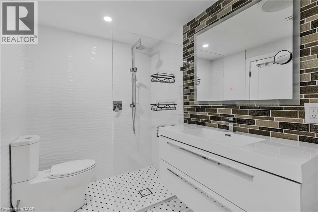 551 CHAMBERLAIN Road Unit# Lower, #Lower