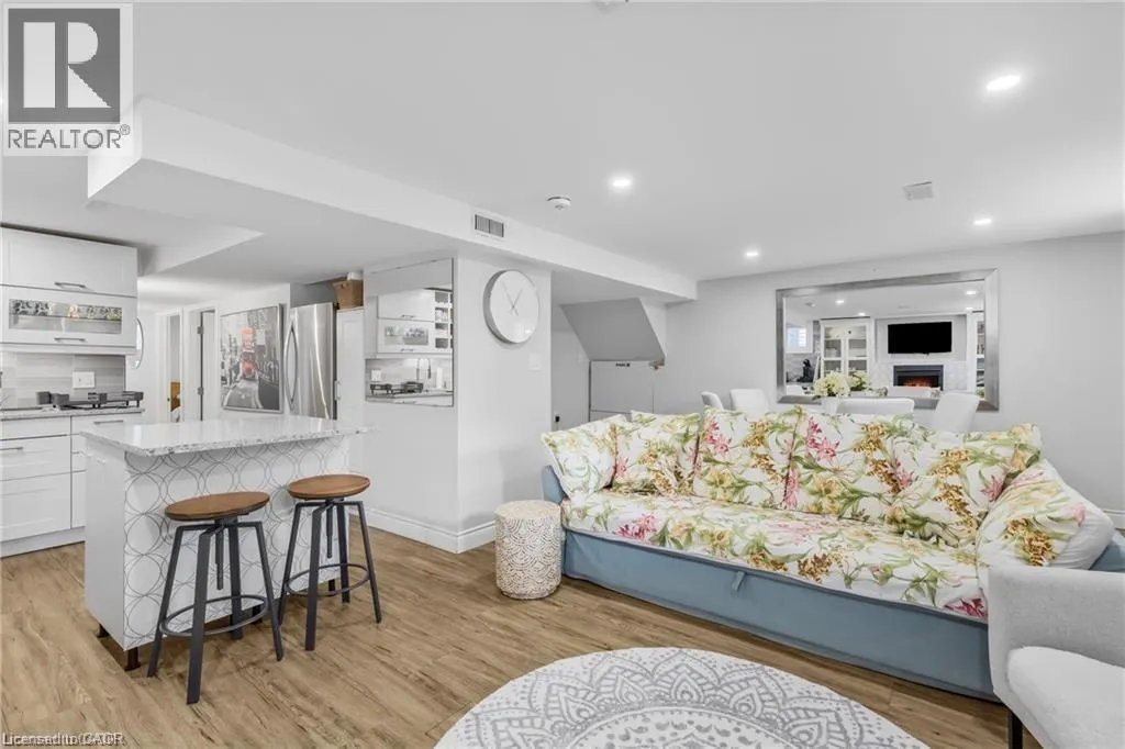 551 CHAMBERLAIN Road Unit# Lower, #Lower