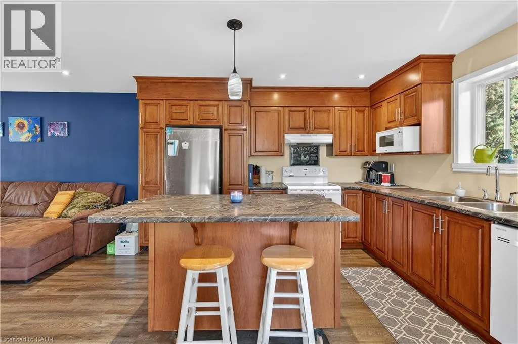 579 UPPER SHERMAN Avenue