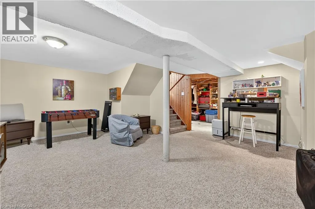579 UPPER SHERMAN Avenue