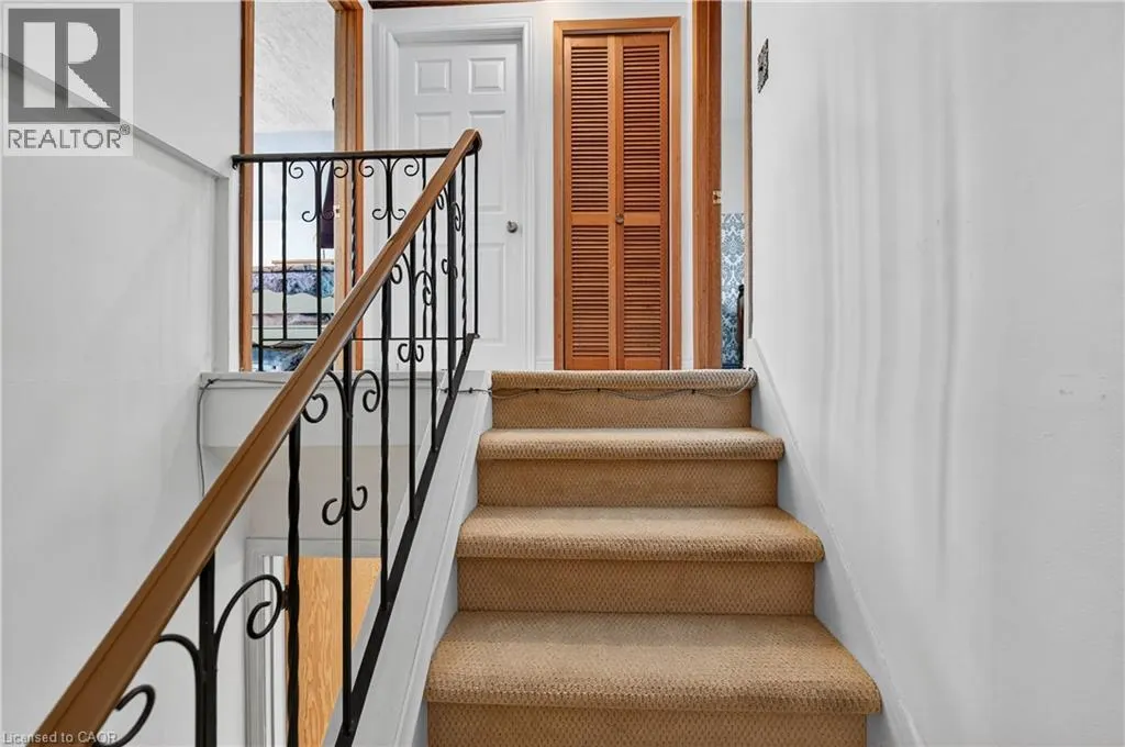 579 UPPER SHERMAN Avenue