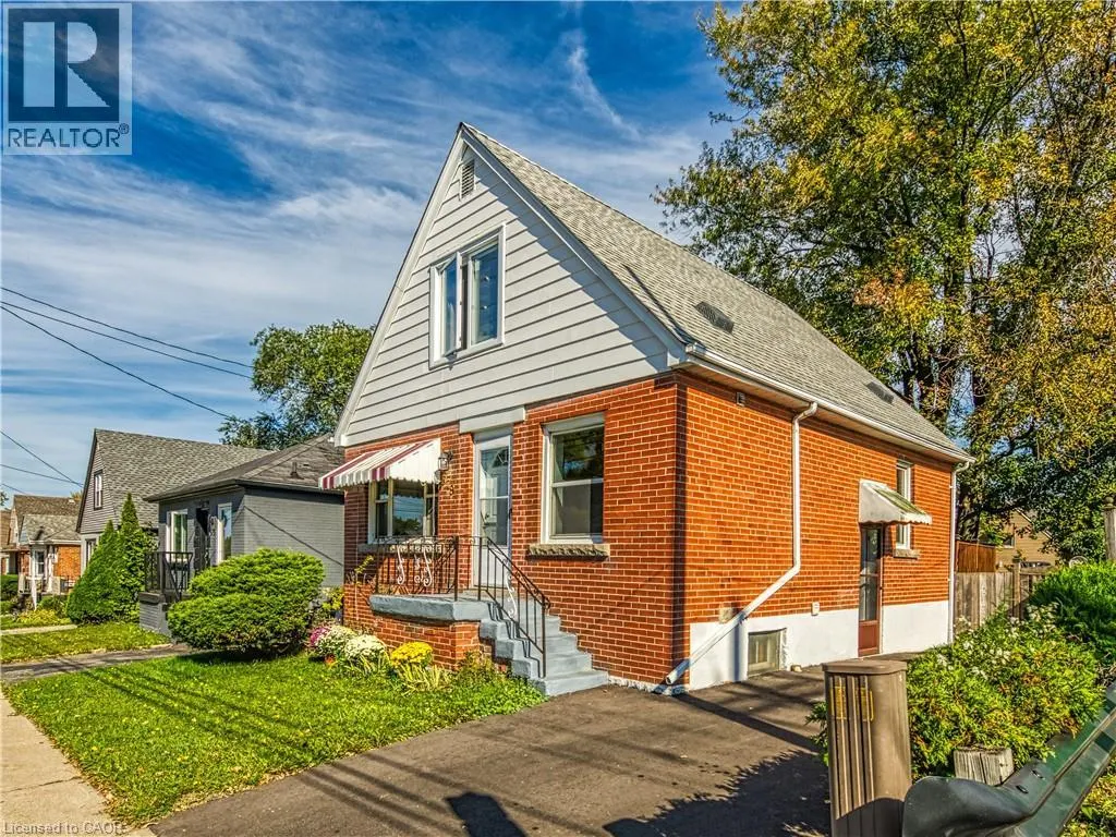 579 UPPER SHERMAN Avenue
