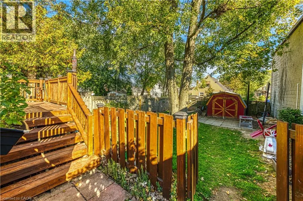 579 UPPER SHERMAN Avenue