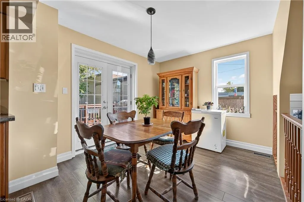 579 UPPER SHERMAN Avenue